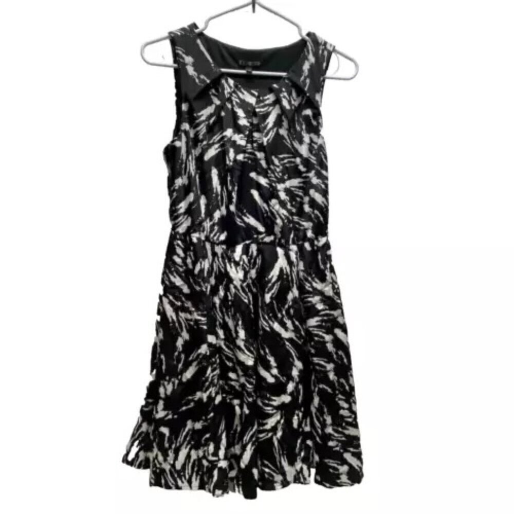 Express Cocktail Dress Women’s Size 6 Black White Print Fit & Flare Excellent